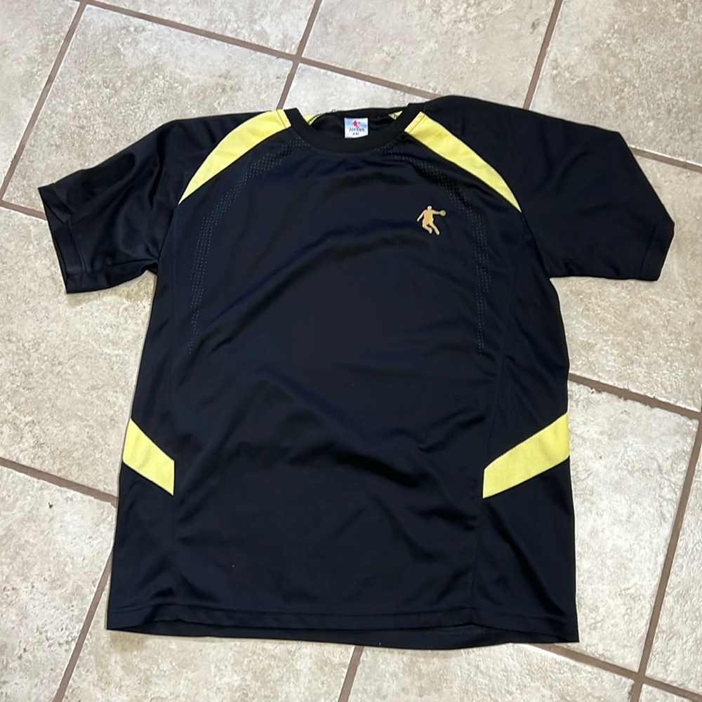 Men’s black and gold Jordan t shirt
